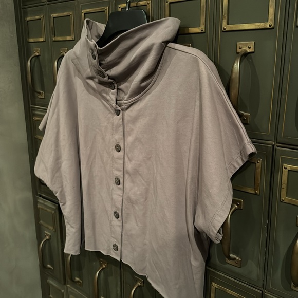 Basic threads Cropped Top - Picture 4 of 5